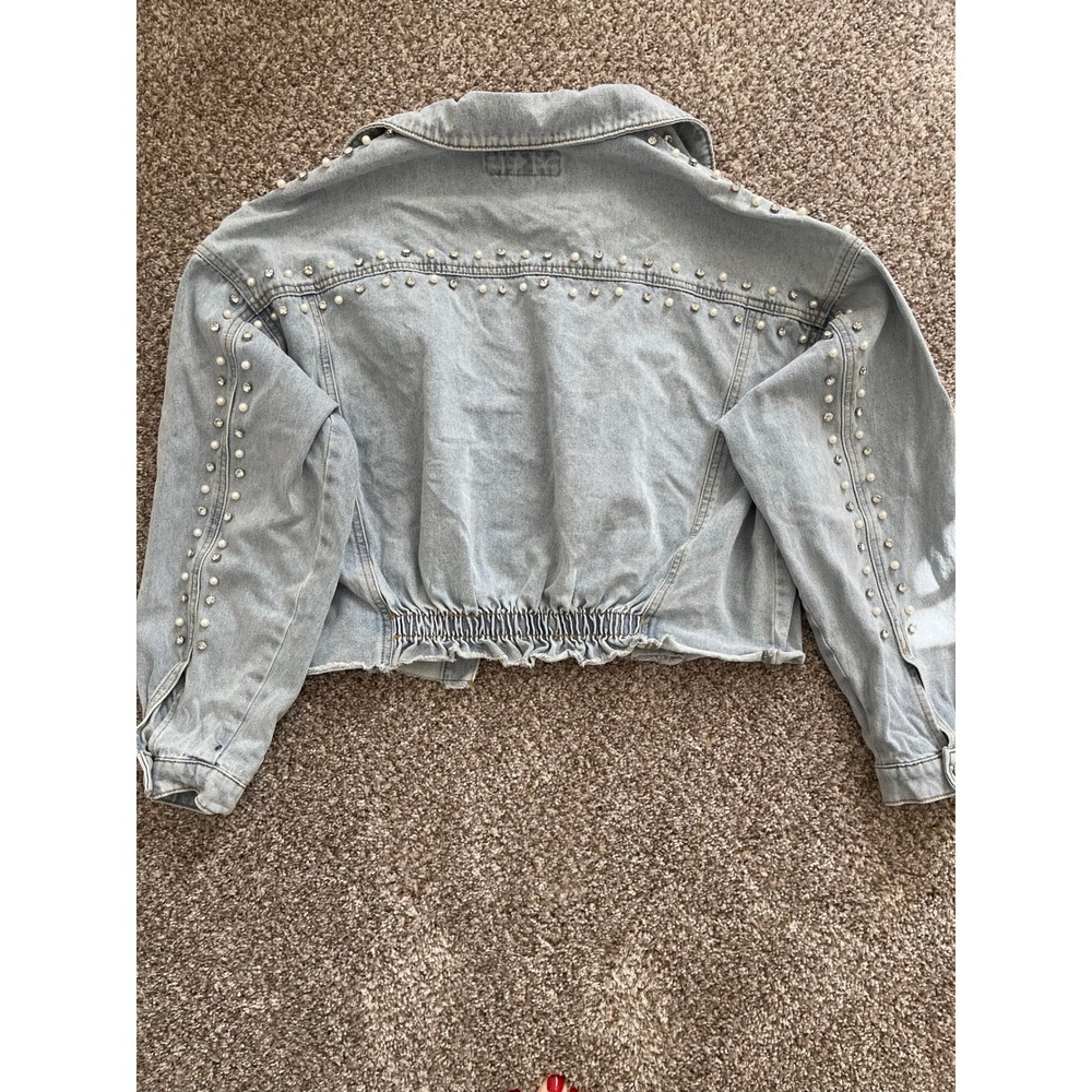 Maurices Light Wash Pearl Rhinestone Embellished Cropped Denim Jacket Small - Picture 2 of 6
